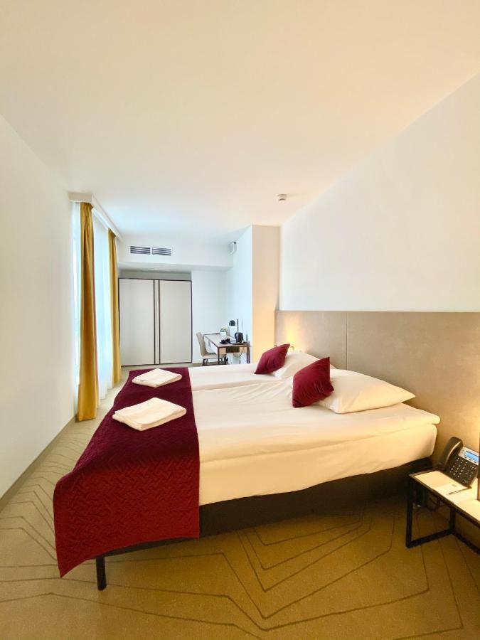 Arche Hotel Krakowska Varsavia Esterno foto