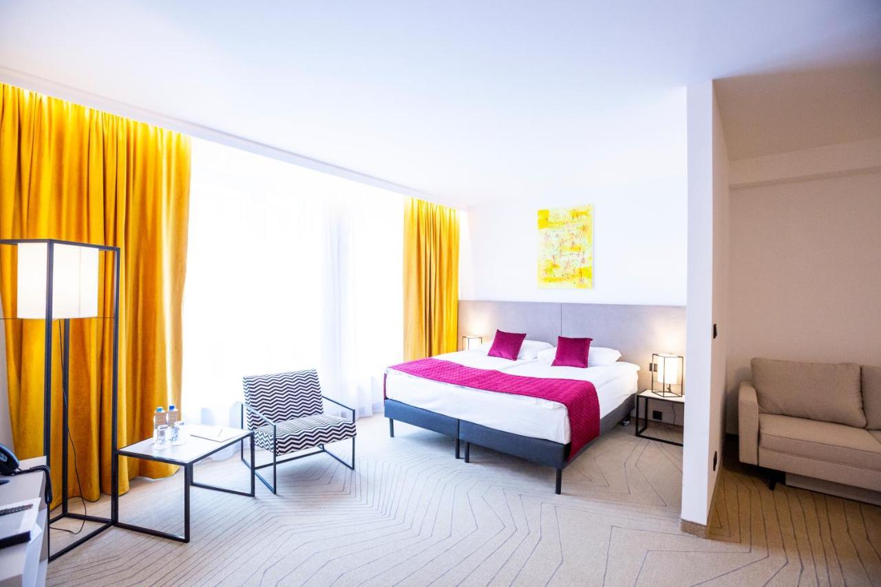 Arche Hotel Krakowska Varsavia Esterno foto