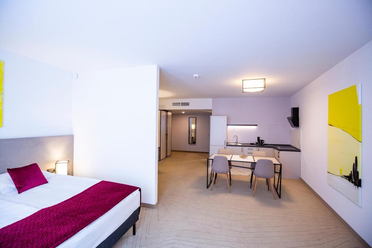 Arche Hotel Krakowska Varsavia Esterno foto